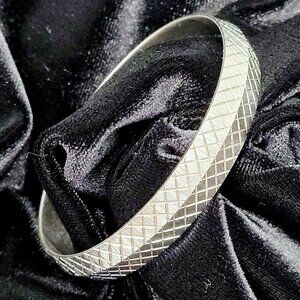 Vintage Monet Silver Tone Bangle Bracelet Crosscut Textured 1cm Wide Size 7 3/4"